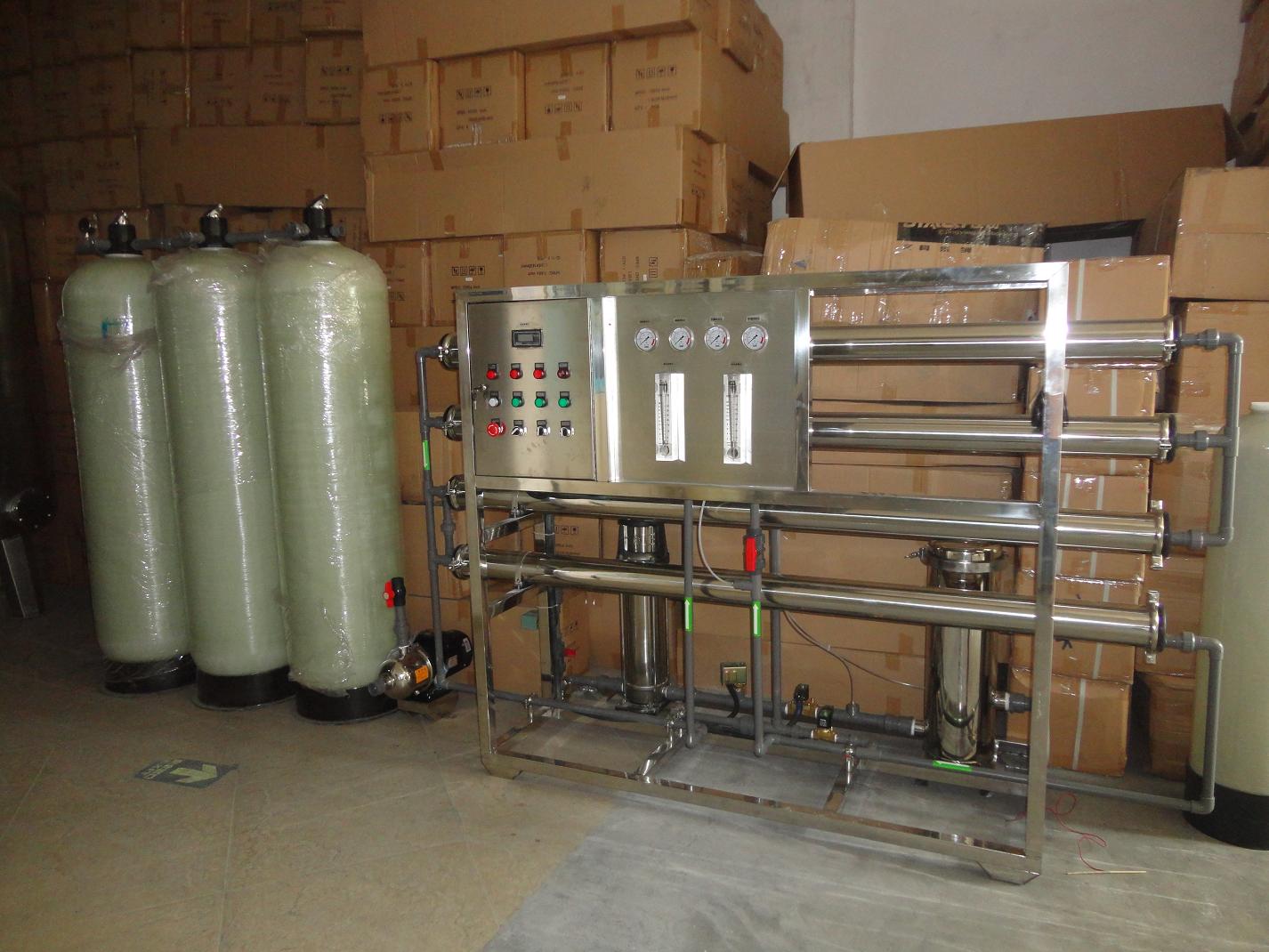 安顺2吨/时纯水RO反渗透设备，遵义反渗透水处理设备