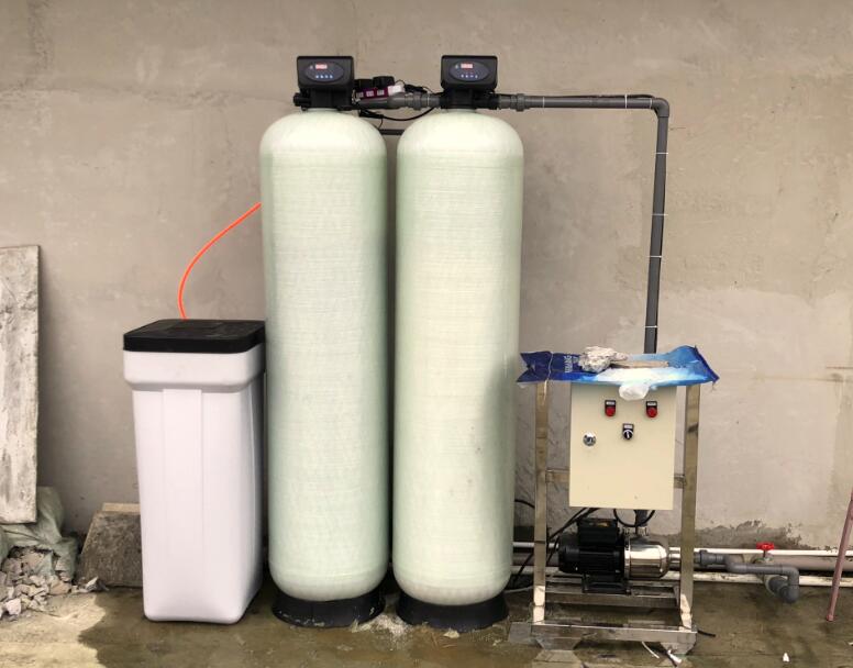 贵阳4吨空气能软化水设备，遵义全自动软水设备